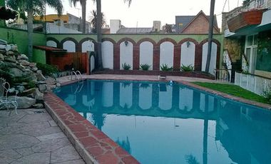 Venta de Importante CHalet S/Lote de 17 X 43M² en Ramos Mejía C/Quincho y Pileta