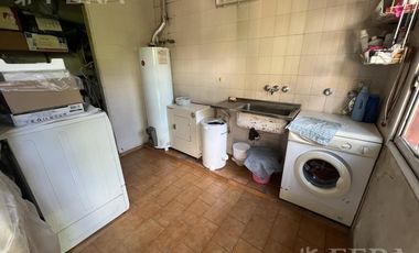 Venta de casa 4 ambientes con cochera en Quilmes Oeste
