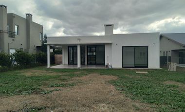 Casa en venta, Barrio Santa Elena, Pilar del Este, Pilar, GBA Norte