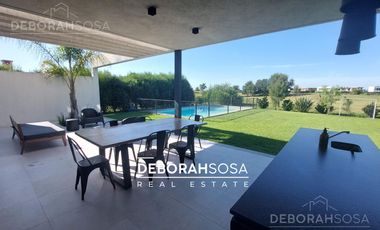 Casa en  Venta en Canton al golf- el canton- 5 ambientes- zona norte -escobar