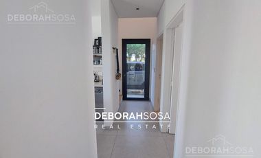 Casa en  Venta en Canton al golf- el canton- 5 ambientes- zona norte -escobar