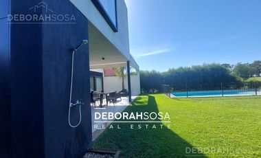 Casa en  Venta en Canton al golf- el canton- 5 ambientes- zona norte -escobar