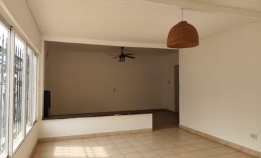 Casa en  venta dos dormitortios, en Junin.