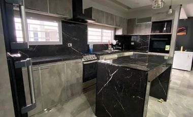 Casa en venta - 5 Dormitorios 2 Baños - Cochera - 200Mts2 - Malvinas Argentinas