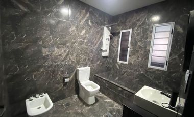 Casa en venta - 5 Dormitorios 2 Baños - Cochera - 200Mts2 - Malvinas Argentinas