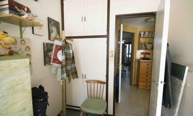 Departamento de 3 ambientes en 2° piso por escalera en venta, en La Lucila.