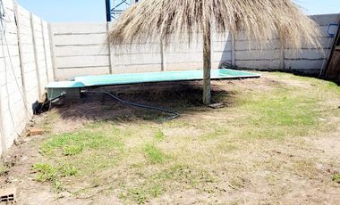 Casa en venta - 1 Dormitorio 1 Baño - Cochera - 330Mts2 - El Pato, Berazategui