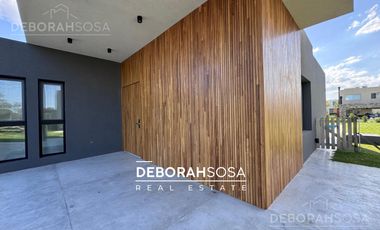 Casa en Venta 4 ambientes con pileta Puertos Zona Norte