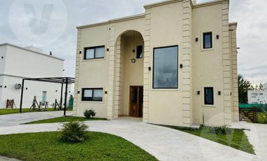 Casa en venta - Barrio Lagos de Canning