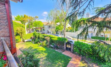Casa en venta de 7 ambientes, habitacion en planta baja en suite, Vicente López