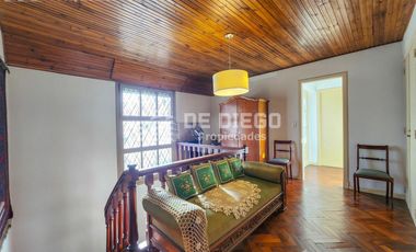 Casa en venta de 7 ambientes, habitacion en planta baja en suite, Vicente López