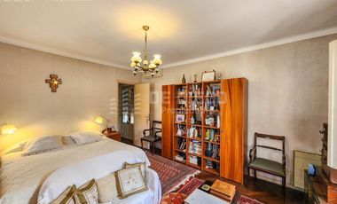 Casa en venta de 7 ambientes, habitacion en planta baja en suite, Vicente López