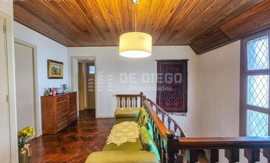 Casa en venta de 7 ambientes, habitacion en planta baja en suite, Vicente López