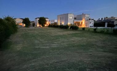 Terreno en venta - 804Mts2 - Haras de Santa María, Escobar