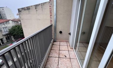 VENTA APTO CREDITO PH TRES AMBIENTES CON COCHERA EN FLORIDA VICENTE LOPEZ