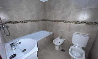 VENTA APTO CREDITO PH TRES AMBIENTES CON COCHERA EN FLORIDA VICENTE LOPEZ