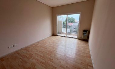 VENTA APTO CREDITO PH TRES AMBIENTES CON COCHERA EN FLORIDA VICENTE LOPEZ