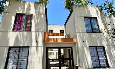 Oportunidad. Departamento en Venta de 2 plantas. Sin expensas. Centro Zárate