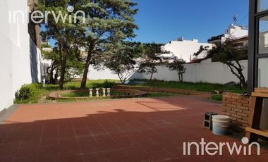 Av. de los Incas al 300 - propiedad de casi 500mts construidos - Belgrano R