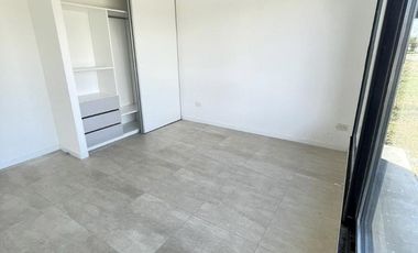 VENTA  CASA 6 ambientes a la Laguna en Barrio San Sebastian AREA 10 - APTO CREDITO