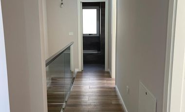 Departamento en duplex 5 ambientes en venta - complejo Klover Plaza - Bernal