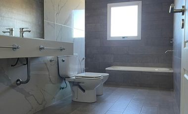 Departamento en duplex 5 ambientes en venta - complejo Klover Plaza - Bernal