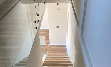 Departamento en duplex 5 ambientes en venta - complejo Klover Plaza - Bernal