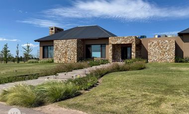 Terreno 800 m² - Arturo Illia 1500 - La Finca - Funes | venta