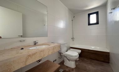 Casa en Bosques de Champagnat