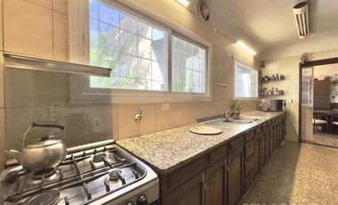 CASA VENTA 5 AMBIENTES UNA PLANTA BAJO VICENTE LÓPEZ