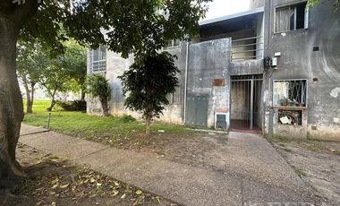 Venta de departamento de 4 ambientes en Quilmes