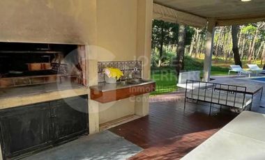 Casa en Carilo