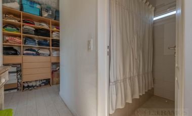 CON MUEBLES. 3 DORMITORIOS.