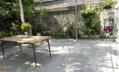 Venta de Casa 3 Amb. S/L 10X40M²  en Ramos Mejia   Buen Estado  Fondo C/Galpon
