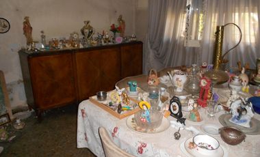 Venta de Casa 3 Amb. S/L 10X40M²  en Ramos Mejia   Buen Estado  Fondo C/Galpon
