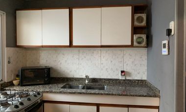 Dos propiedades en un terreno todo independiente - 5 dormitorios, 3 baños, ideal dos familias