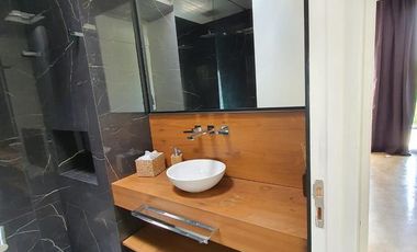 Venta Moderna Casa a la Laguna con  Increíble Master Suite - El Canton