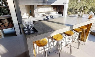 Venta Moderna Casa a la Laguna con  Increíble Master Suite - El Canton
