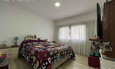 Venta casa 6 ambientes con cochera en Wilde