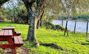 Venta Casa de tres dormitorios en terreno de 19.500 m2 en la isla, Paraná Viejo