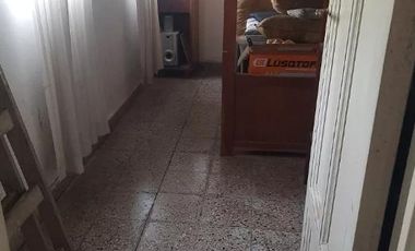 Casa en venta - 3 Dormitorios 2 Baños - Cochera - 1.521Mts2 - Almirante Brown