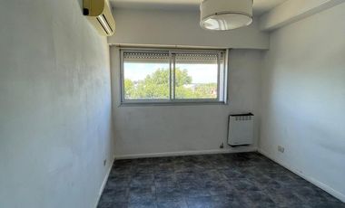 Departamento en  venta de 2 ambientes con balcón- Wilde