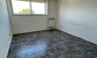 Departamento en  venta de 2 ambientes con balcón- Wilde