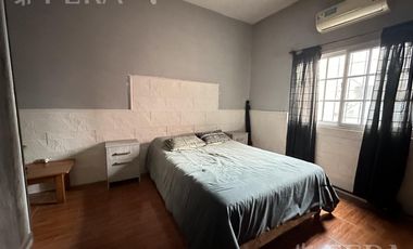 Venta de casa de 4 ambientes con cochera y quincho en Wilde