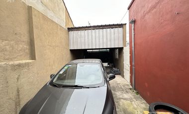 Venta de casa de 4 ambientes con cochera y quincho en Wilde