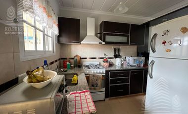|DEPARTAMENTO 3AMB| |TODOS LOS SERVICIOS| |100MTS DEL MAR|