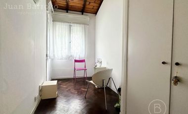 Casa en venta en Temperley Oeste: 3 unidades independientes que se venden en bloque.