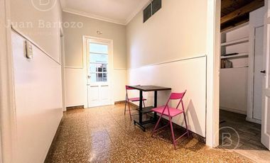 Casa en venta en Temperley Oeste: 3 unidades independientes que se venden en bloque.