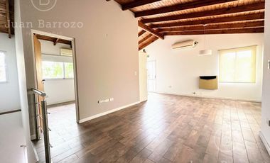 Casa en venta en Temperley Oeste: 3 unidades independientes que se venden en bloque.