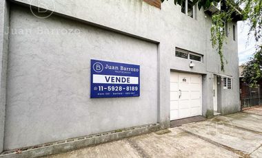 Casa en venta en Temperley Oeste: 3 unidades independientes que se venden en bloque.